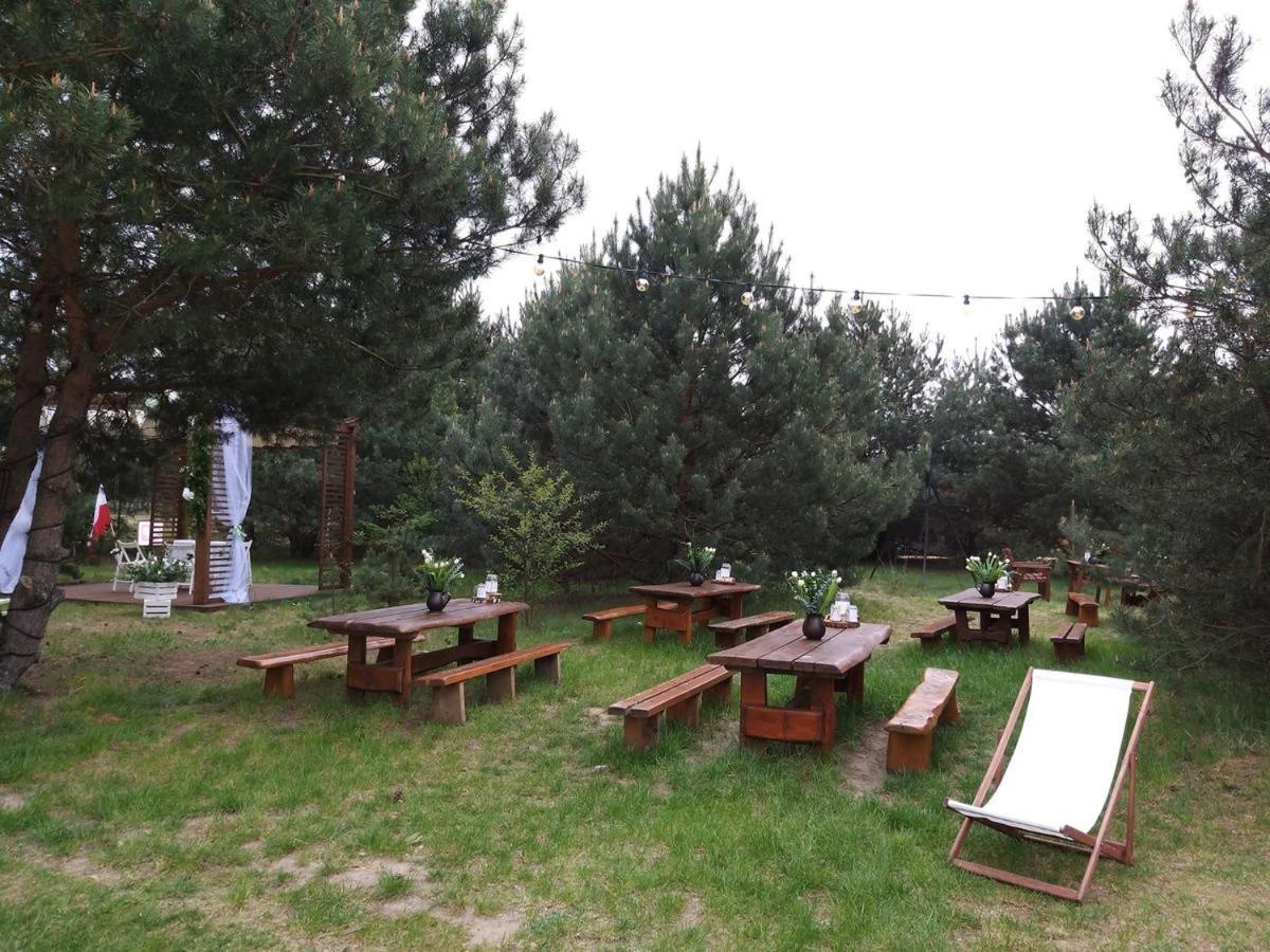 Miodowy Zakatek Caloroczne Domki I Pokoje Przy Suntago, Deepspot, Pyszne Sniadania, Grill, Ognisko Mszczonów Exteriör bild
