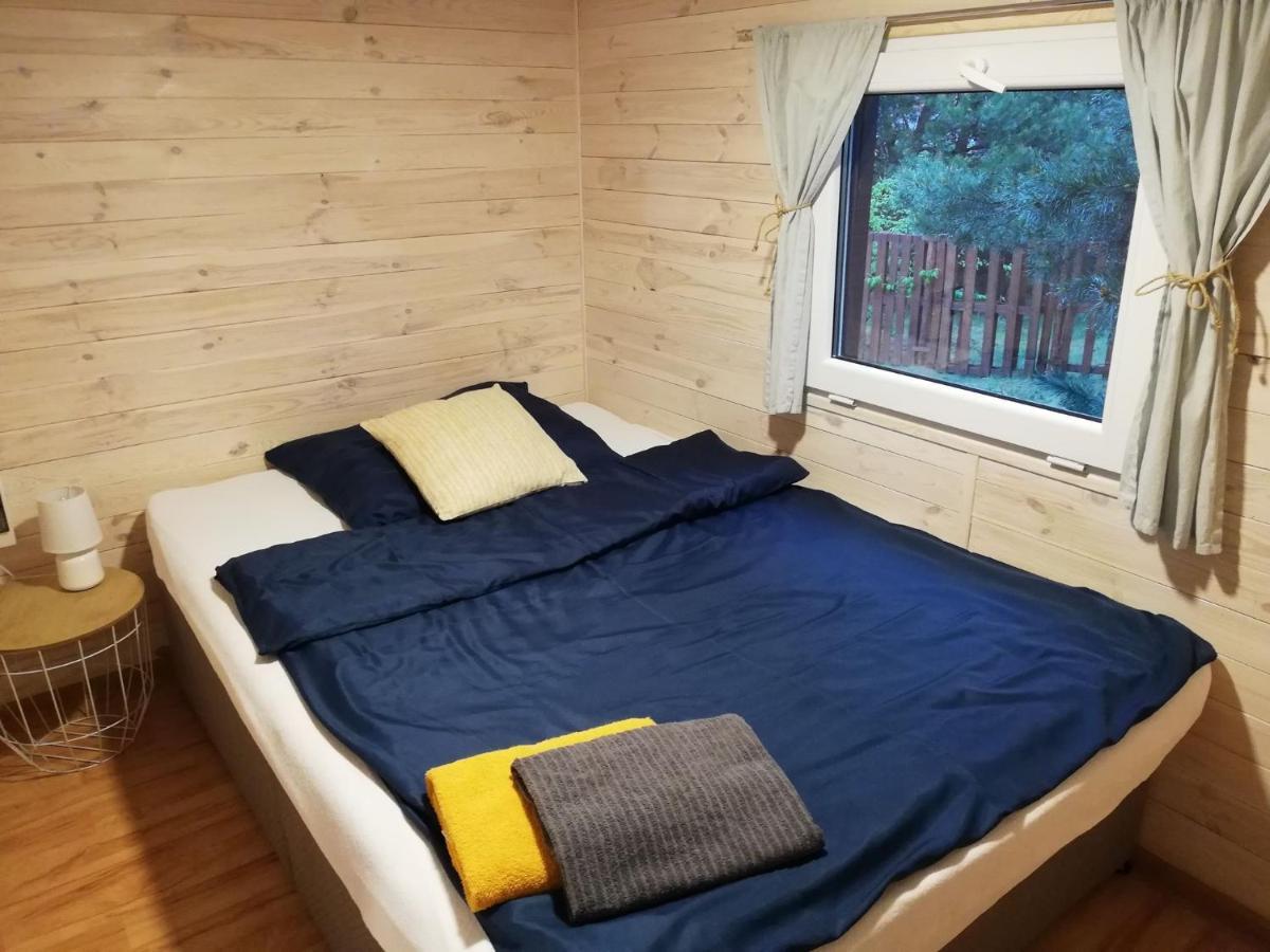 Miodowy Zakatek Caloroczne Domki I Pokoje Przy Suntago, Deepspot, Pyszne Sniadania, Grill, Ognisko Mszczonów Exteriör bild