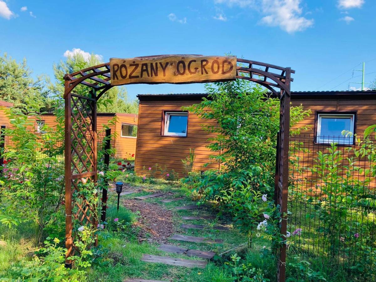 Miodowy Zakatek Caloroczne Domki I Pokoje Przy Suntago, Deepspot, Pyszne Sniadania, Grill, Ognisko Mszczonów Exteriör bild
