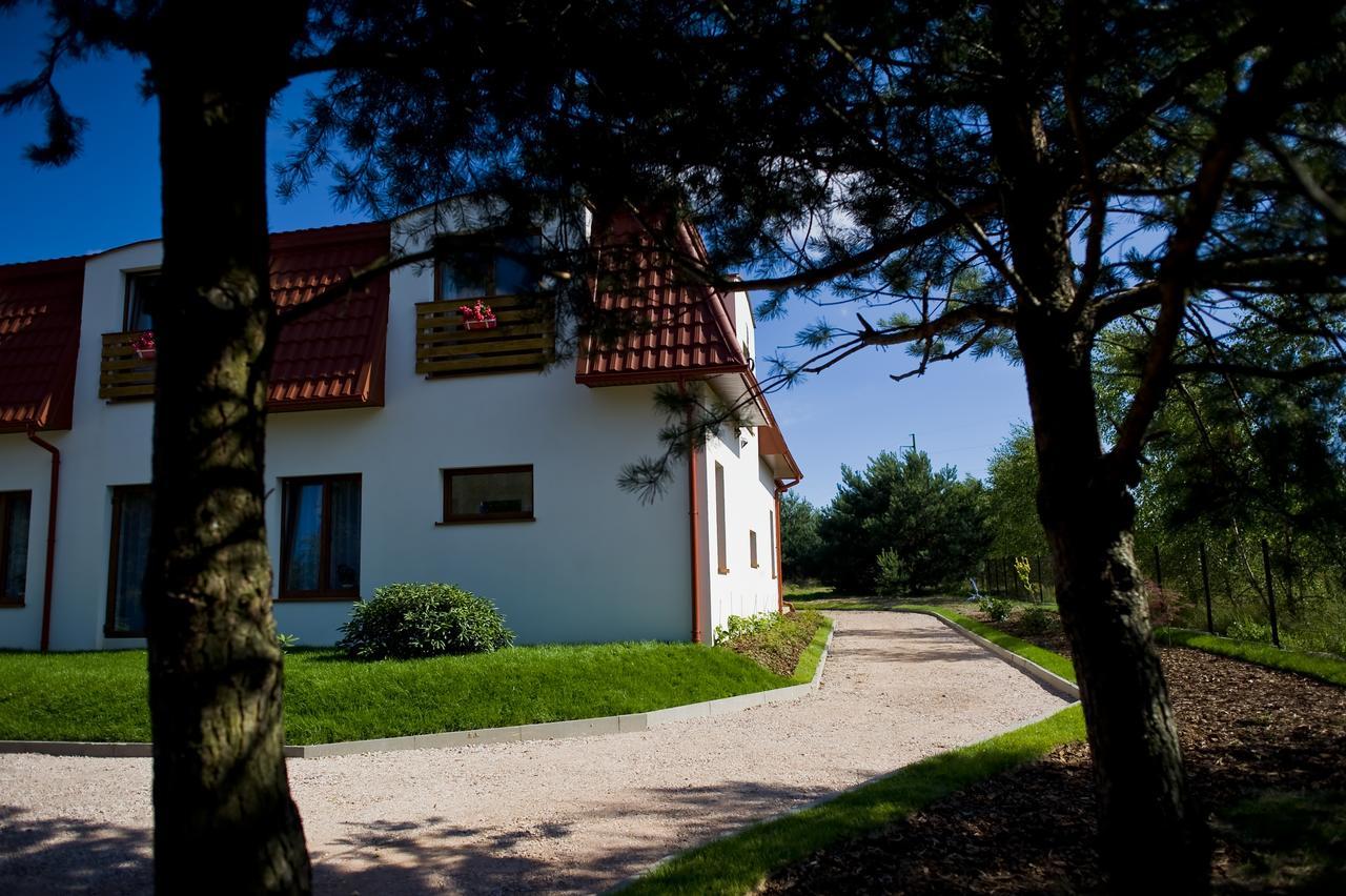 Miodowy Zakatek Caloroczne Domki I Pokoje Przy Suntago, Deepspot, Pyszne Sniadania, Grill, Ognisko Mszczonów Exteriör bild