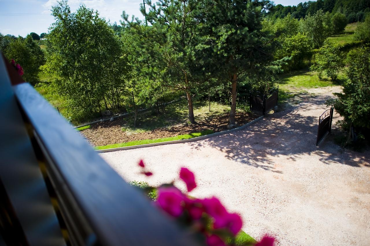 Miodowy Zakatek Caloroczne Domki I Pokoje Przy Suntago, Deepspot, Pyszne Sniadania, Grill, Ognisko Mszczonów Exteriör bild