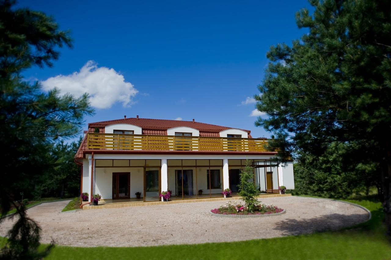 Miodowy Zakatek Caloroczne Domki I Pokoje Przy Suntago, Deepspot, Pyszne Sniadania, Grill, Ognisko Mszczonów Exteriör bild