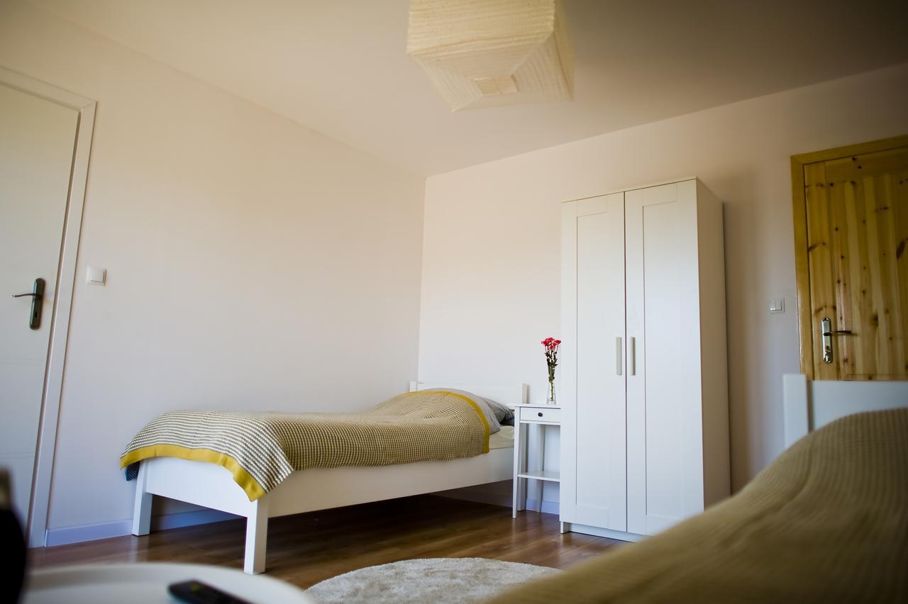 Miodowy Zakatek Caloroczne Domki I Pokoje Przy Suntago, Deepspot, Pyszne Sniadania, Grill, Ognisko Mszczonów Exteriör bild