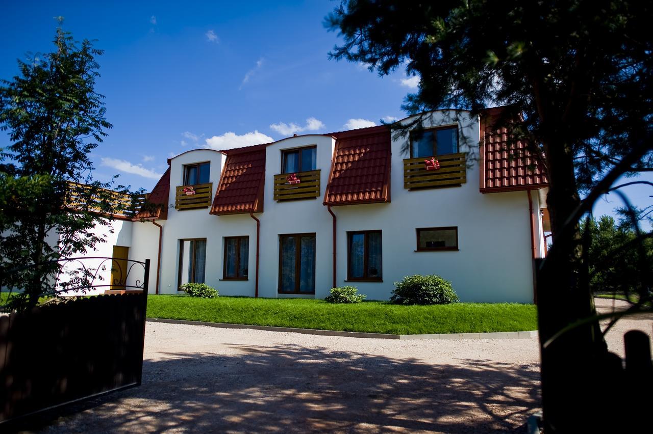Miodowy Zakatek Caloroczne Domki I Pokoje Przy Suntago, Deepspot, Pyszne Sniadania, Grill, Ognisko Mszczonów Exteriör bild