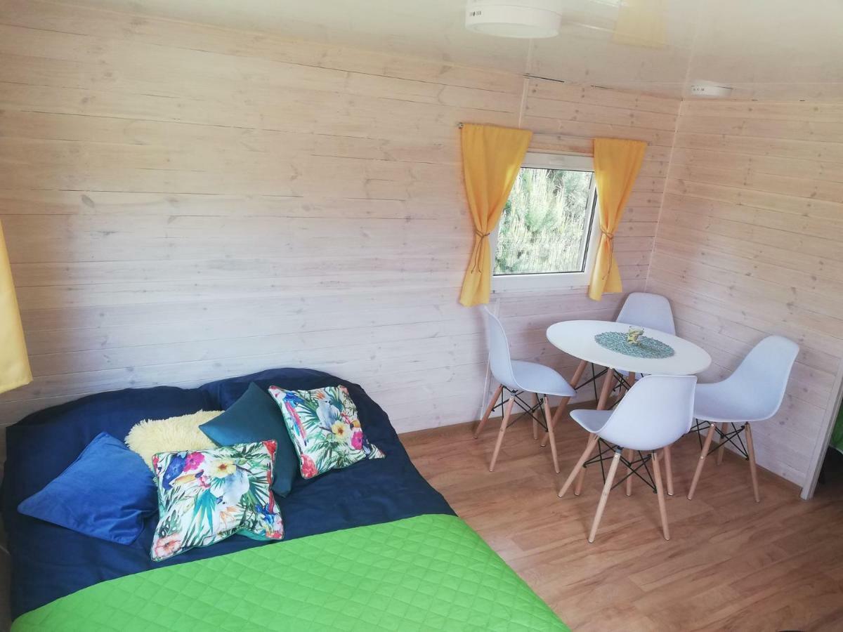 Miodowy Zakatek Caloroczne Domki I Pokoje Przy Suntago, Deepspot, Pyszne Sniadania, Grill, Ognisko Mszczonów Exteriör bild